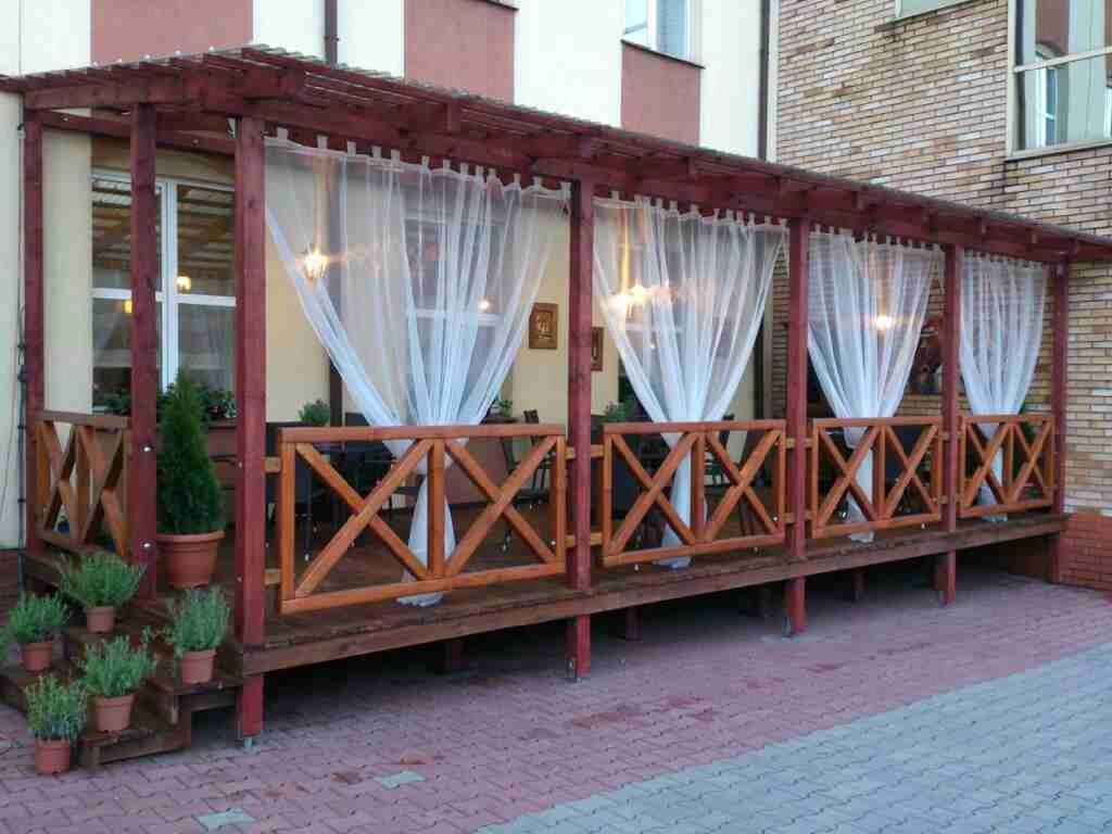 Hotel Piemont Pabianice Exterior photo