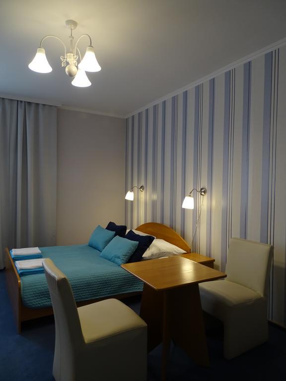 Hotel Piemont Pabianice Exterior photo